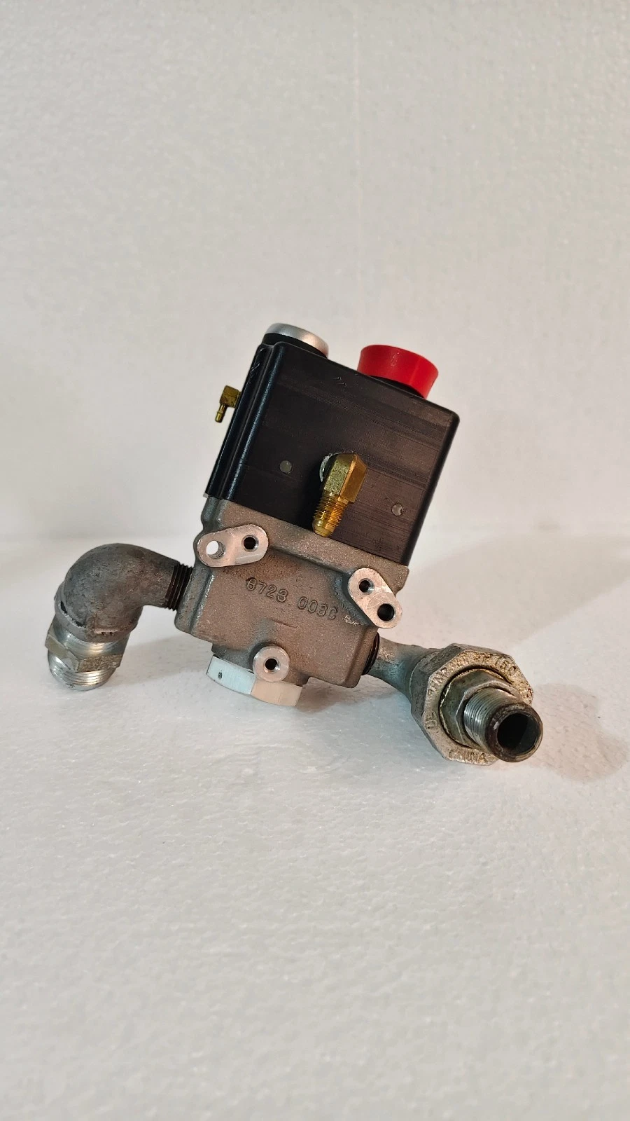 admin/uploads/uploads/automatic valve p06-008 emergency stop valve_2.webp